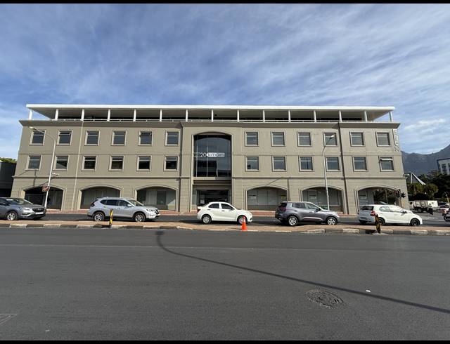 381M² OFFICE TO LET IN CLAREMONT